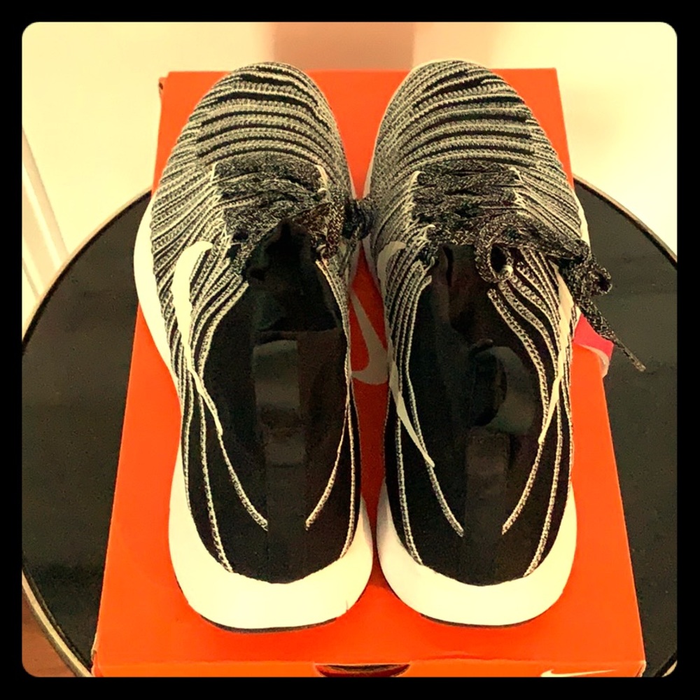 Brand new Nike Mens sneakers